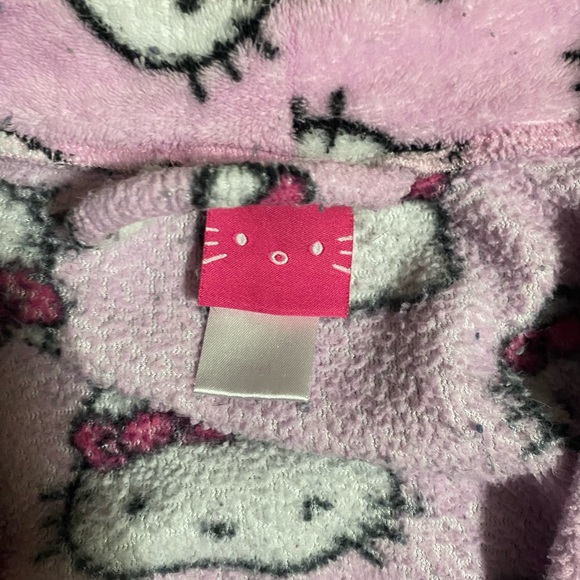 Hello kitty bath robe - Picture 2 of 4
